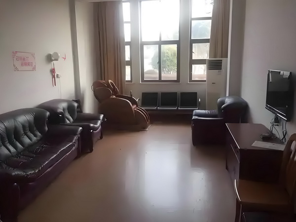 萌夫天上来